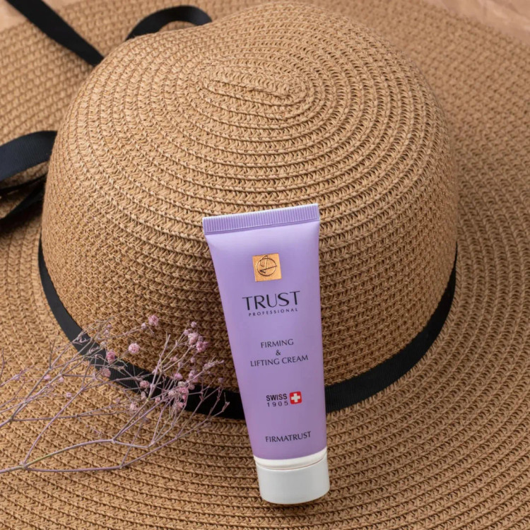 کرم سفتکننده صورت، گردن و سینه تراست ۵۰ میل — لیفتینگ و تقویت پوست