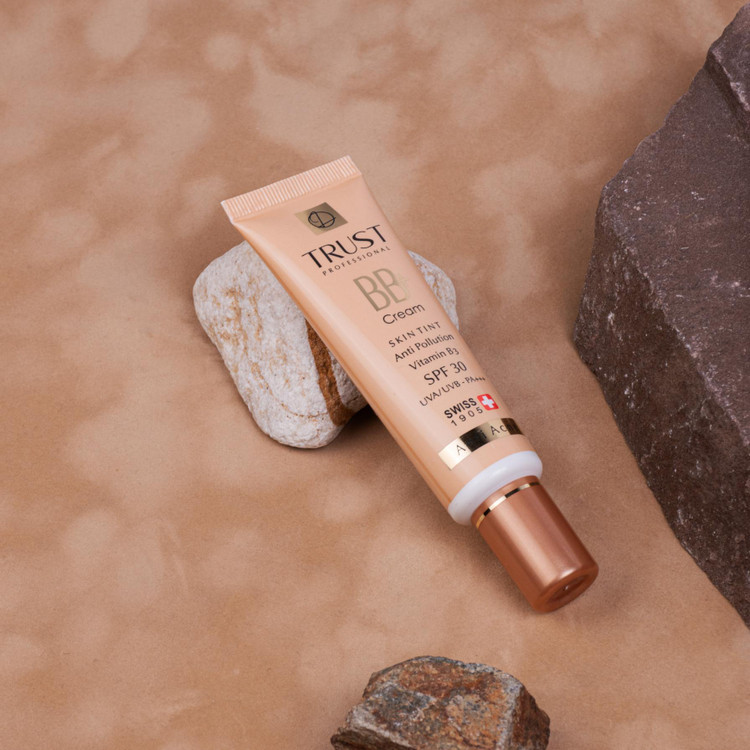 کرم پودر BB کرم پلاس تراست شماره ۳ (بژ تیره) (۲۰۲۴) ۳۰ میل